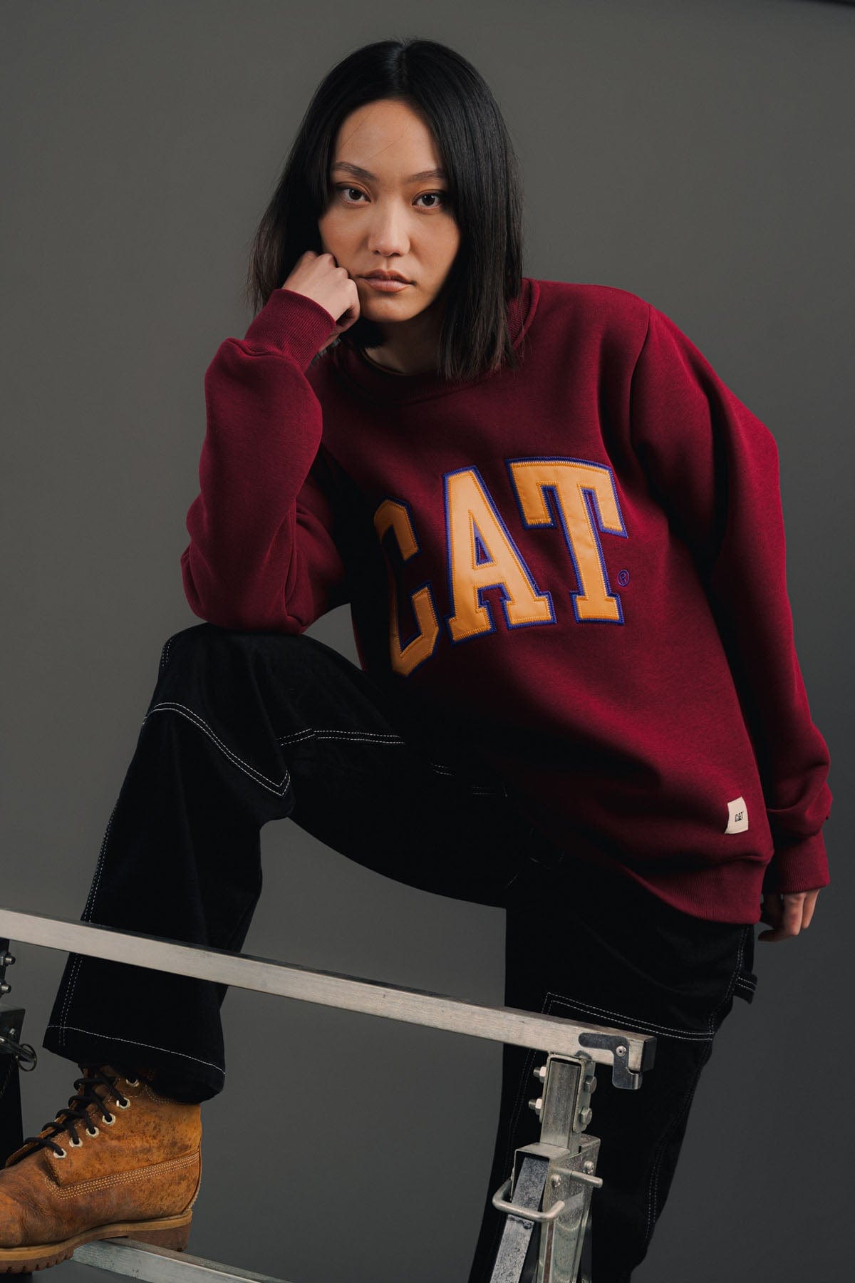 cat wwr felpe Varsity Crewneck