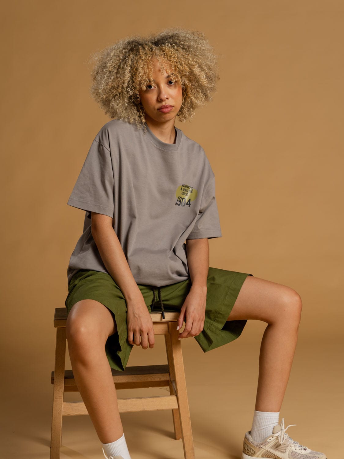 cat wwr t-shirt Authentic 1904 T Shirt