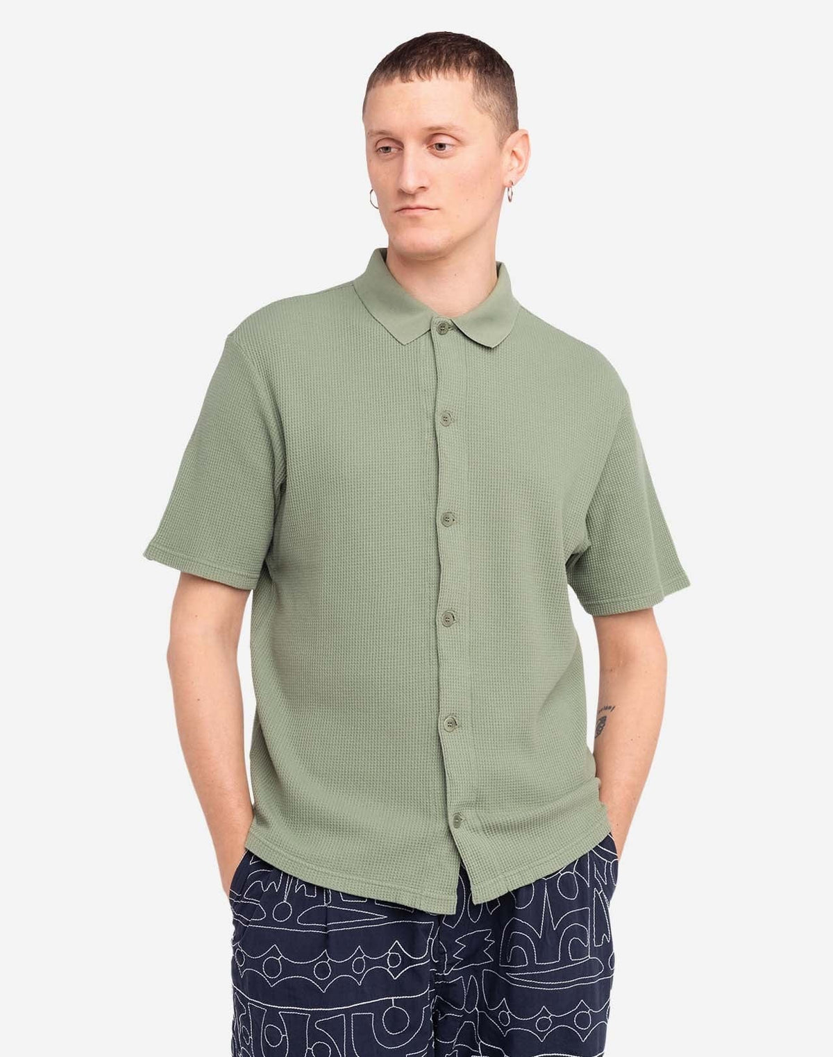 olow t-shirt Cheech